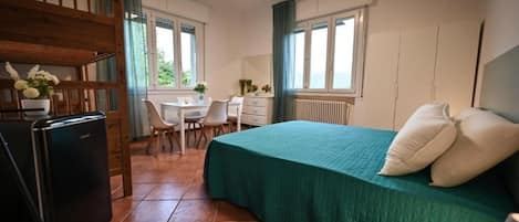 1 habitación, escritorio, cuna de viaje y wifi gratis