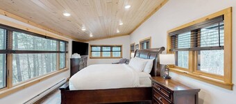 Hudson River views from porch, kitchen and master