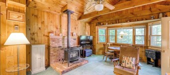 Quiet 2BR Lakefront Adirondacks | Fireplace