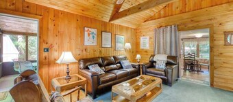 Quiet 2BR Lakefront Adirondacks - Fireplace