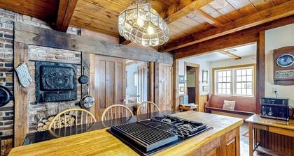 3BR rustic acreage with deck & grill