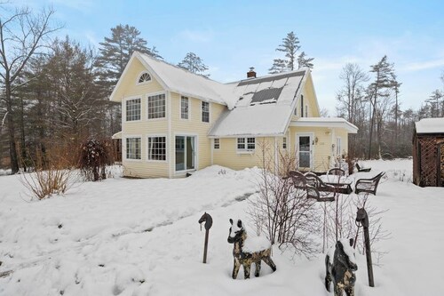 3BR rustic acreage with deck & grill