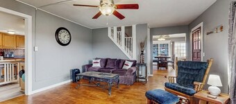 6 BR house with hot tub, fireplace - dog friendly