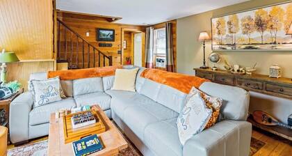 Serene 4BR Adirondacks - Fireplace - Deck