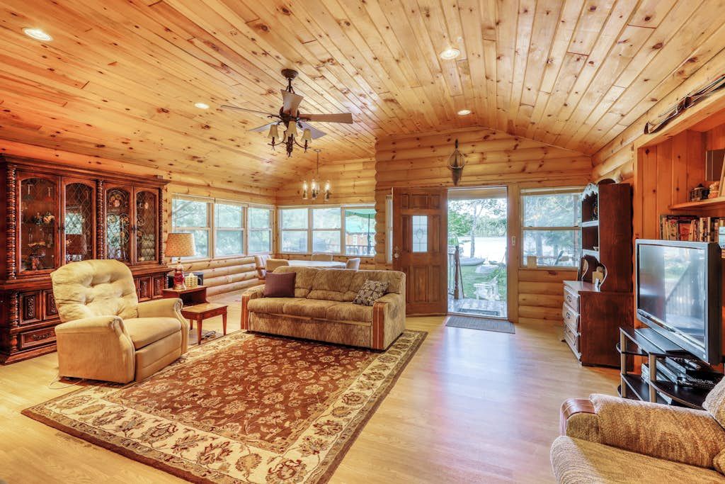 Peaceful 3br Lakefront Adirondacks - Dock - Adirondack, NY