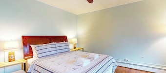 Walk to Town 3BR Finger Lakes Dog Friendly