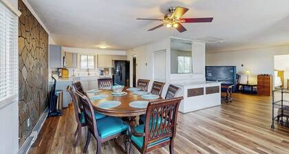 2BR Lakefront Finger Lakes - Dock