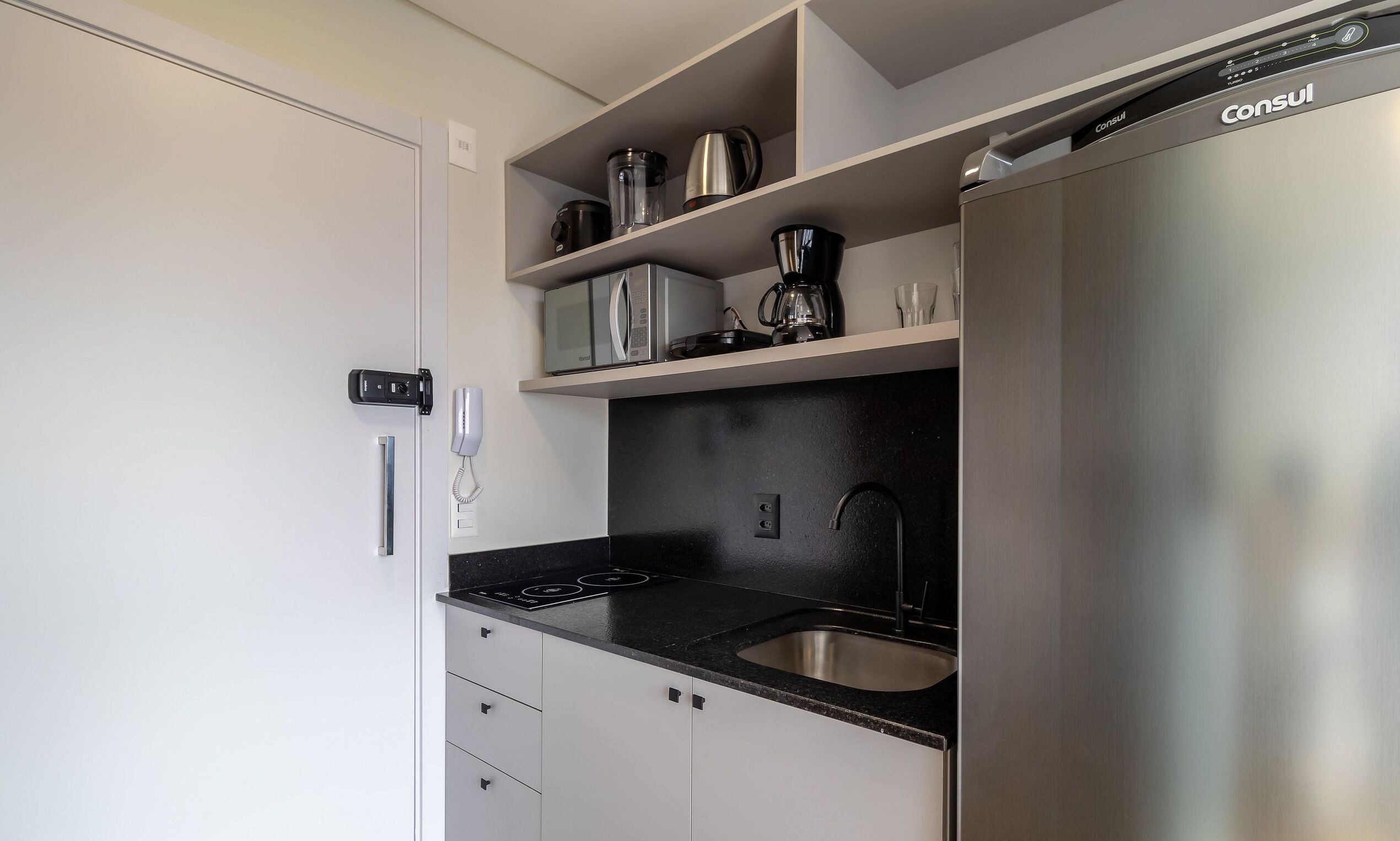 Basic Apartment | Private kitchen