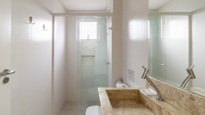 Apartemen Basic | Kamar mandi | Shower