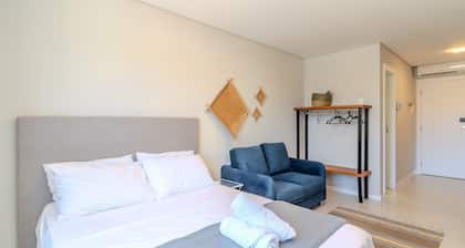 Complete Studio 650m From the Beach - BC - Dpr0003