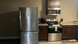 Private kitchen - 3-bedroom house in awesome Clearwater with everything Tampa Bay area can offer. (Clearwater)