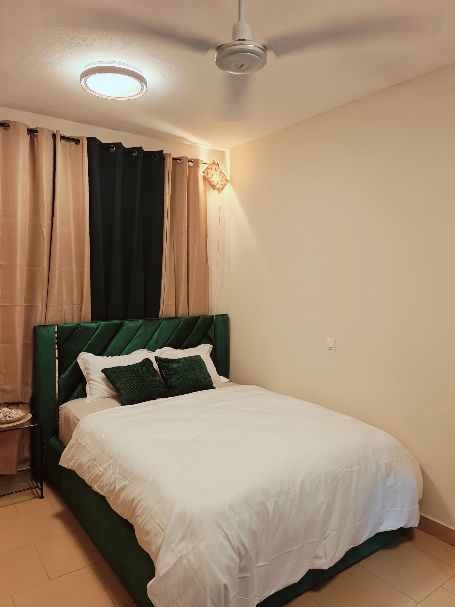 Iron/ironing board, WiFi