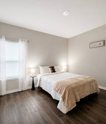 Ensign - Cozy 1-Bedroom Apartment in Ennis, TX