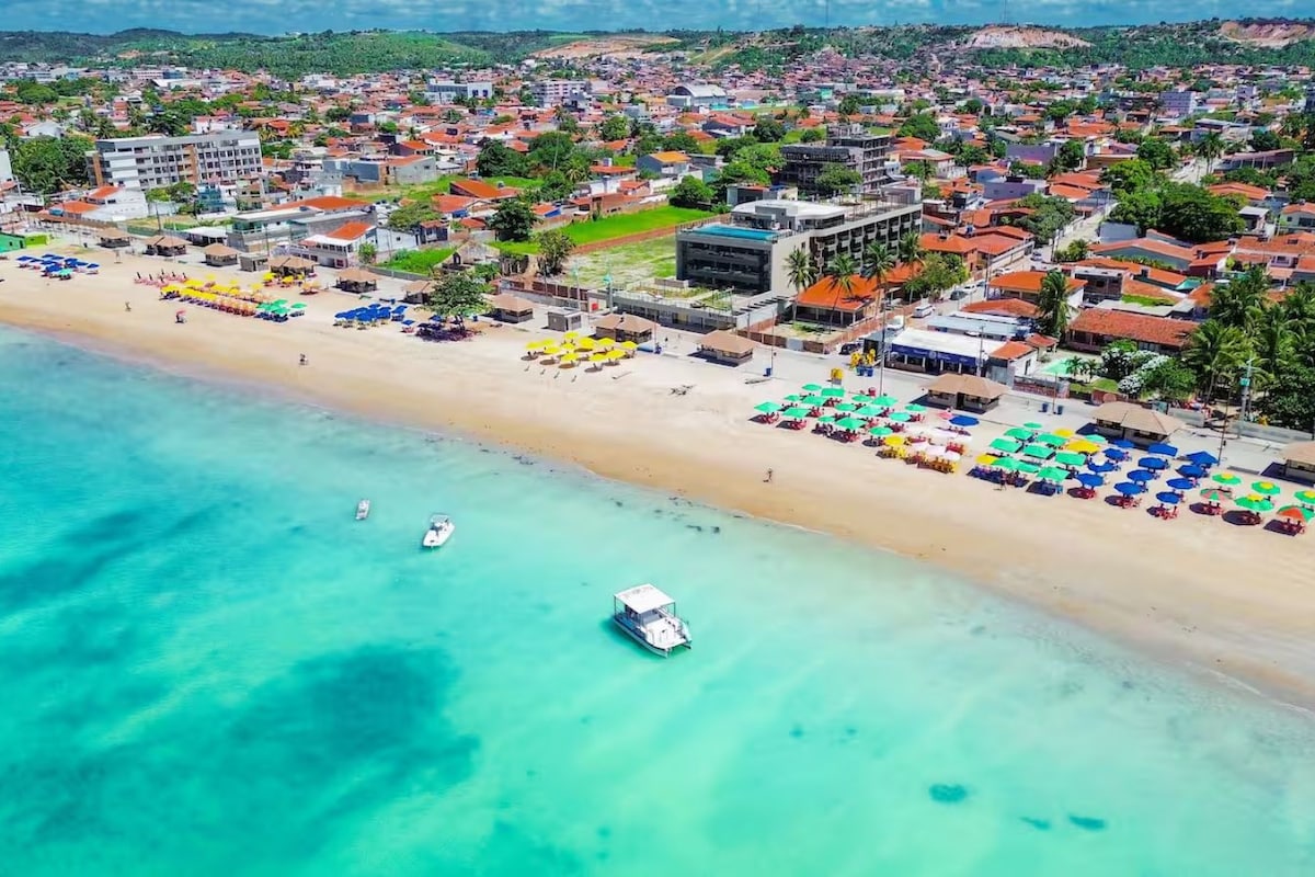 Deluxe Studio | Pantai | Di pantai, pasir putih 