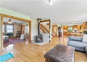 Unclassified image, 5 of 30, button - 3BR 3BA home in East Dover-Ski seasonal rental Avail 12/1 (Dover)