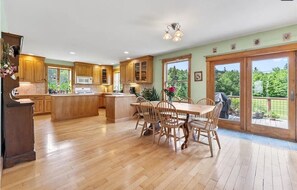 Unclassified image, 3 of 30, button - 3BR 3BA home in East Dover-Ski seasonal rental Avail 12/1 (Dover)
