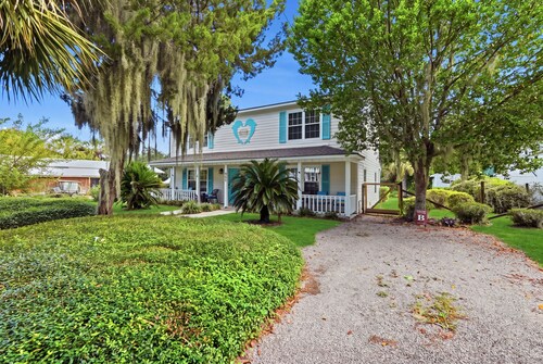 Dolphin Dreams Duplex Unit B - Walking Distance to Sands Beach