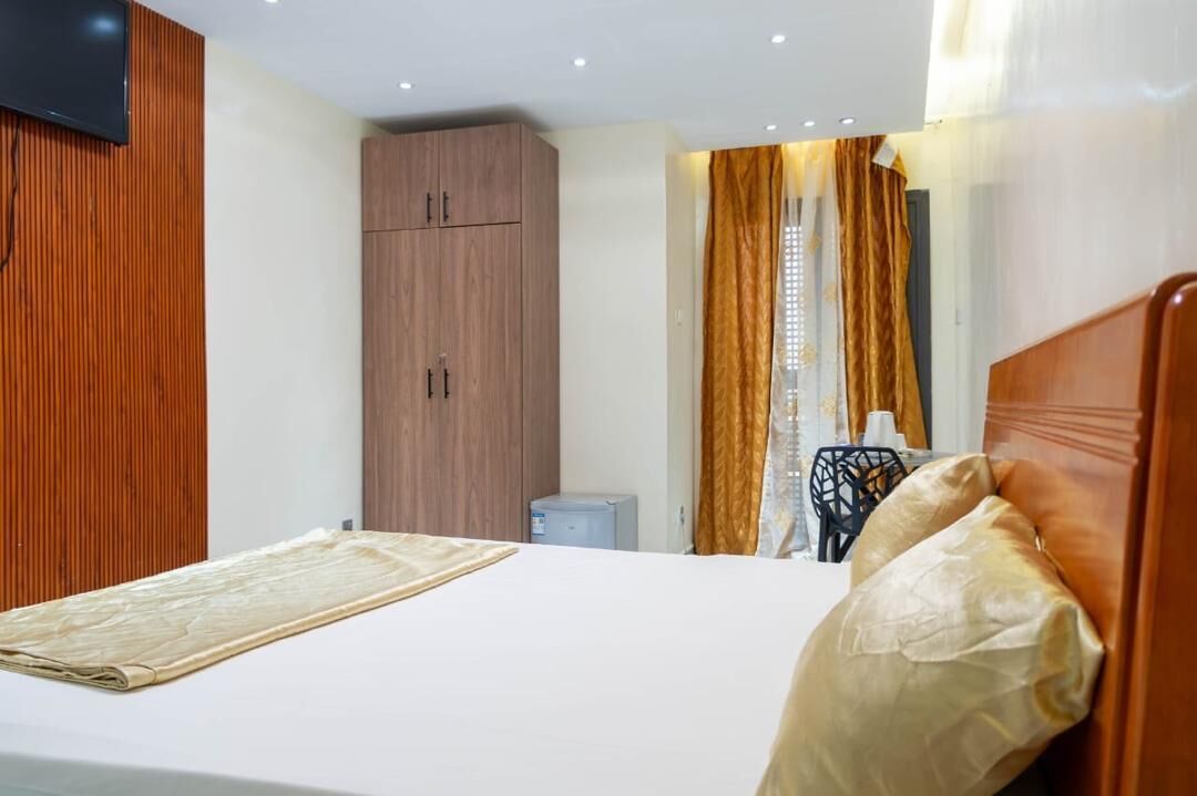 Basic Single Room, City View | Laptop workspace, iron/ironing board (on request), WiFi (free)