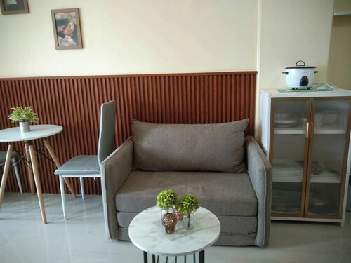Royal Oceancrest Mactan 1BR