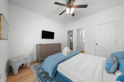 Gata suite close to GSU and paulson stadium
