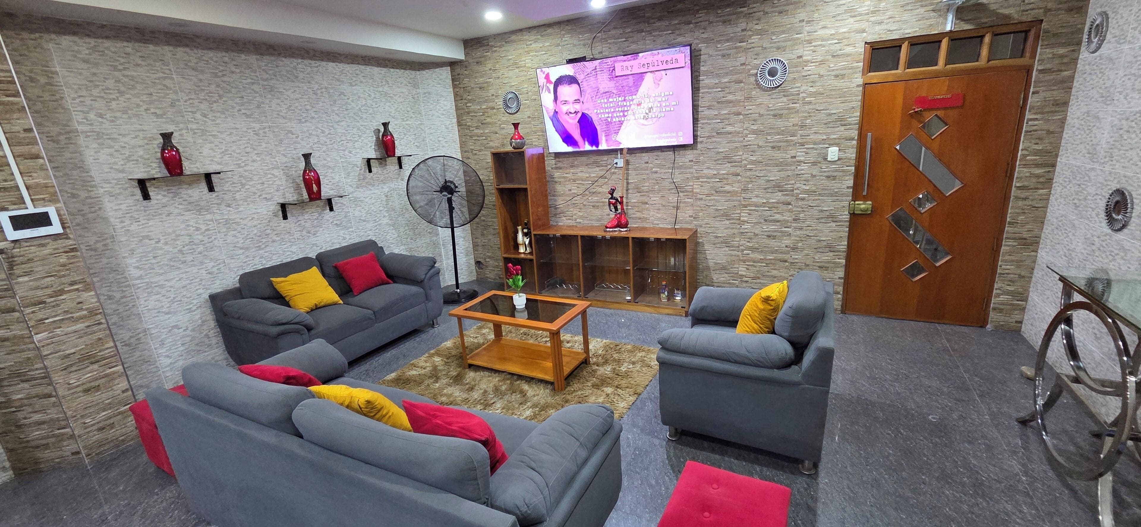 Ximena's House: It Offers The Space And Freedom Your Family Needs. - Iquitos