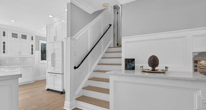 Luxury Home w/ Secret Room & Royal Master Suite