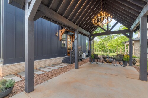 The Alpine at Selah - 3 Bedroom, 2 Bathroom Luxury Cottage