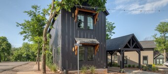 The Alpine at Selah - 3 Bedroom, 2 Bathroom Luxury Cottage