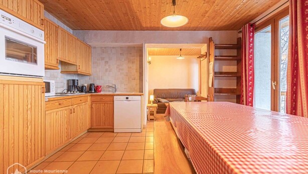 Interior - Chalet Grand Sénail 1 — 58m², mountain view, Bonneval (Bonneval-sur-Arc)