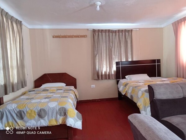 Desk, free WiFi - Nature Home Cusco (Cusco)