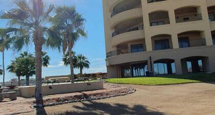 STUDIO WITH OCEAN VIEW