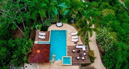 Villa Solara -Hanging Over the Mountain, Ocean Views Below.