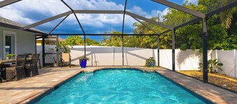 Lanai & Light by Avantstay Naples Park Retreat Private Pool + Lanai Near Vanderbilt Beach