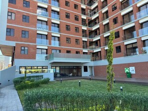 Exterior - Luxury One-Bedroom, City Views, Pool & A/C (Ciudad de Guatemala)