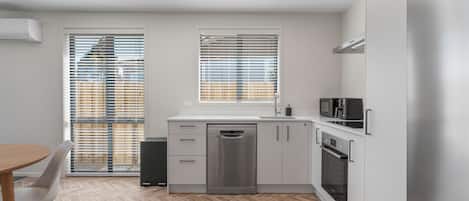 Fridge, microwave, oven, dishwasher