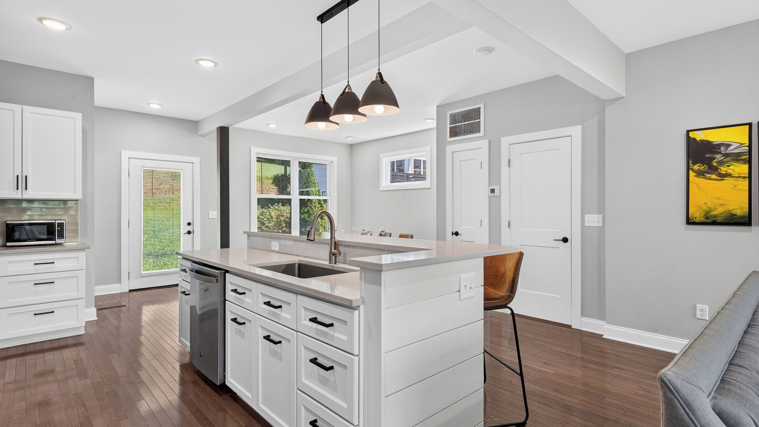 House (4 Bedrooms) | Interior