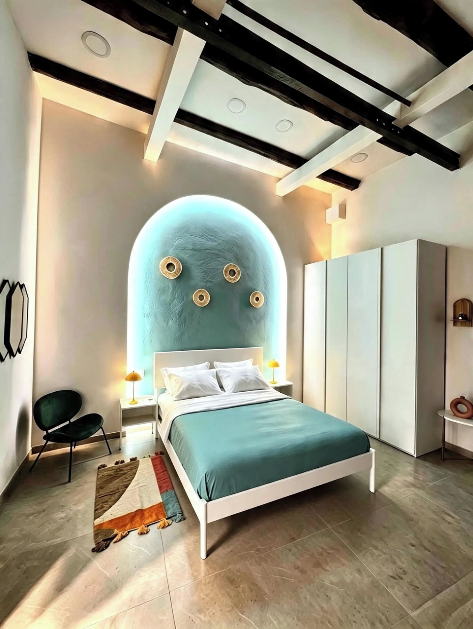 Un dormitorio moderno con cama, una silla, un armario y un elemento decorativo único en la pared.