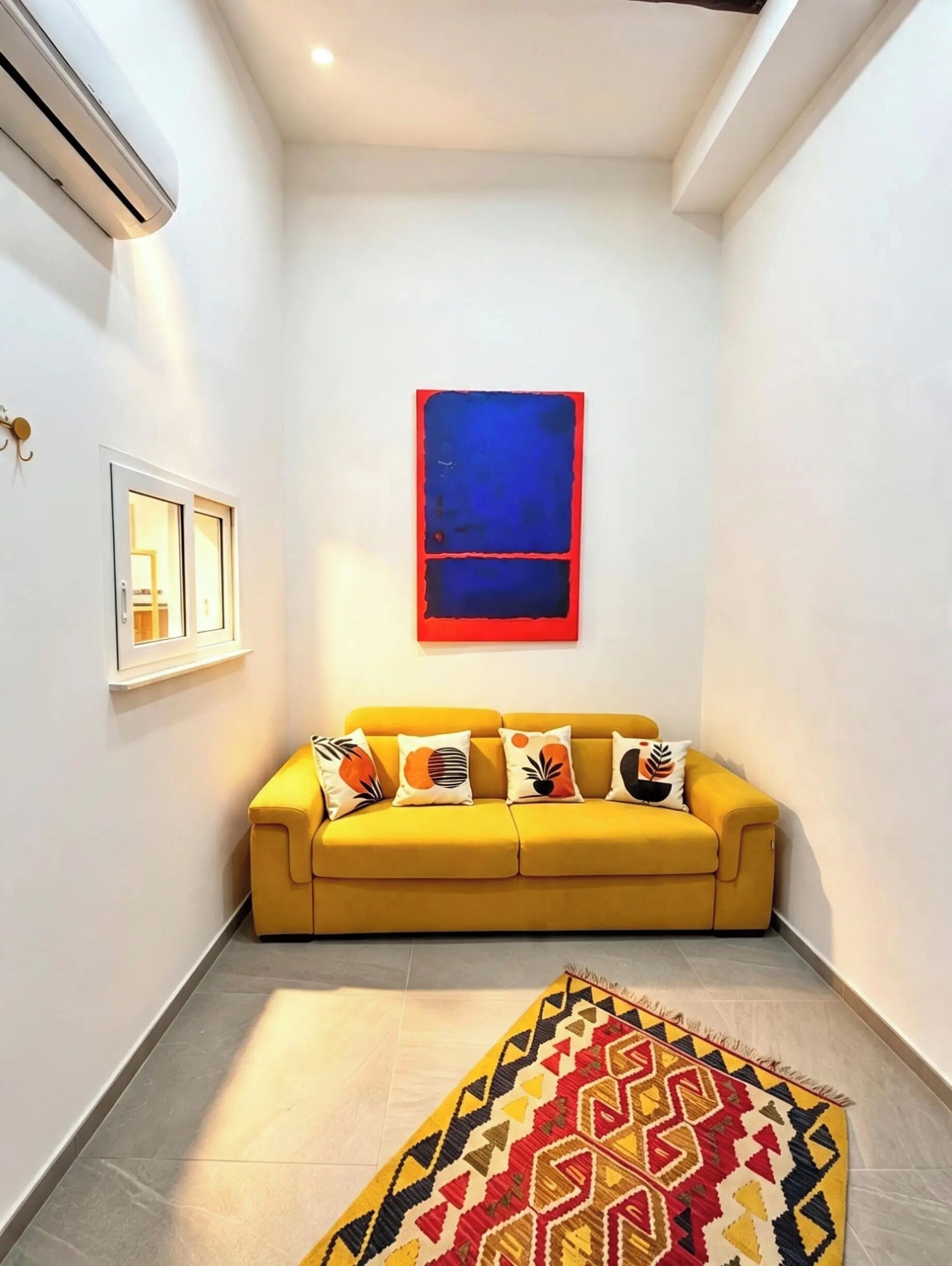 Apartment, Balcony, City View | Living area | 55-inch Smart TV with satellite channels, Netflix, first-run movies