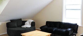 The Byrd House — Charming 3-bedroom, 3-livingroom Oceanview house in Wrangell