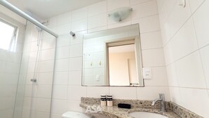 Basic Apartment | Bathroom - ASA Premier 610 Loft Blumenau Oktoberfest (Blumenau)