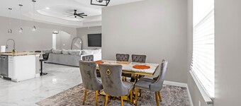 Spacious 4BR Retreat, Lehigh Acres