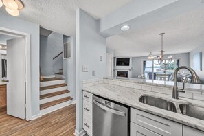 Interior - Gorgeous lake views from every level! (Huddleston)