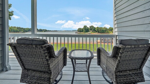Property grounds - Gorgeous lake views from every level! (Huddleston)