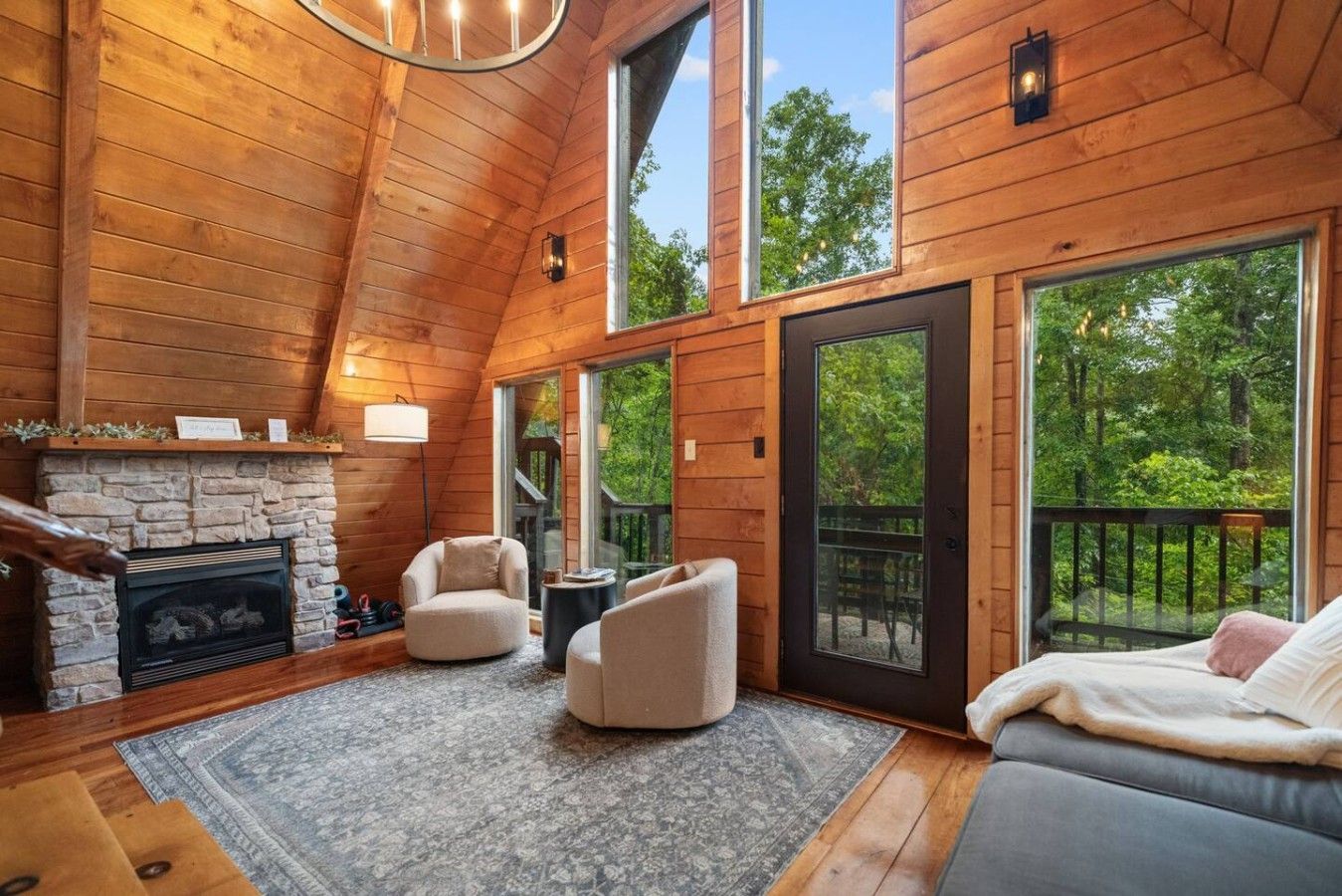 TV, fireplace, books, computer monitors