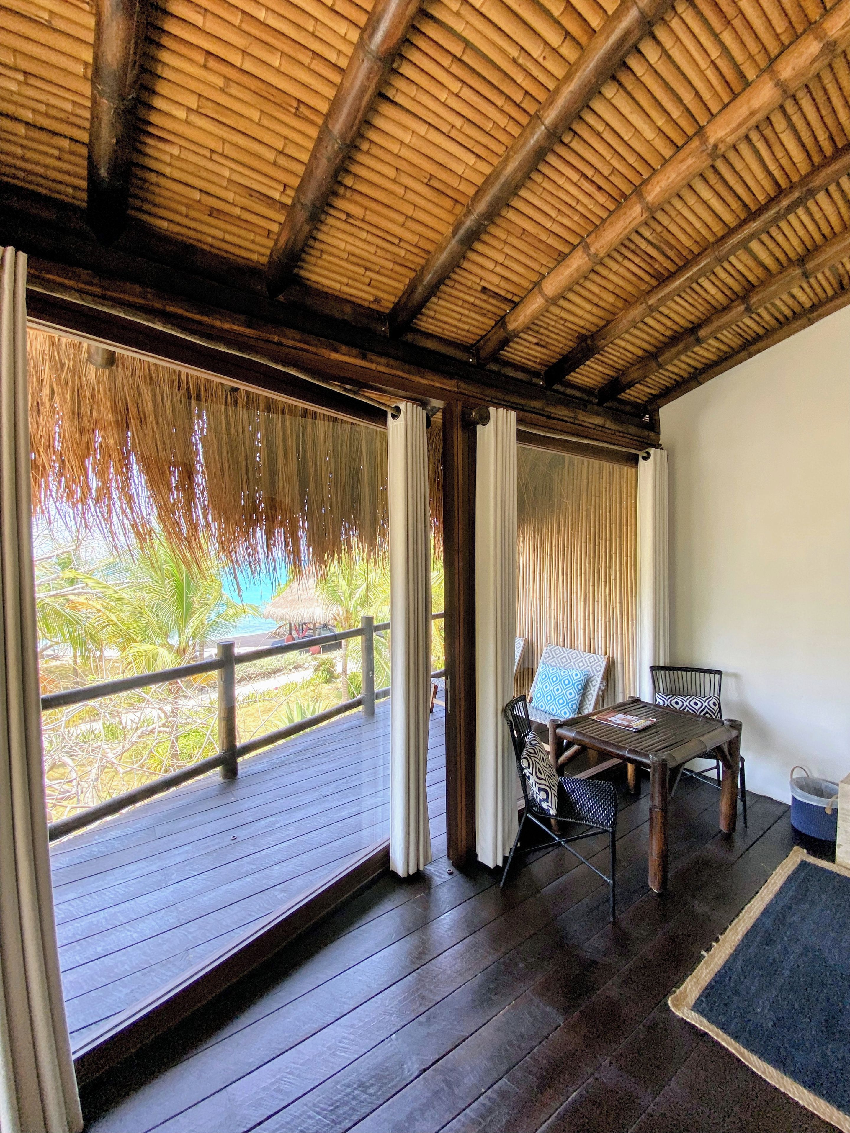 Habitación, vistas al mar | Restauración