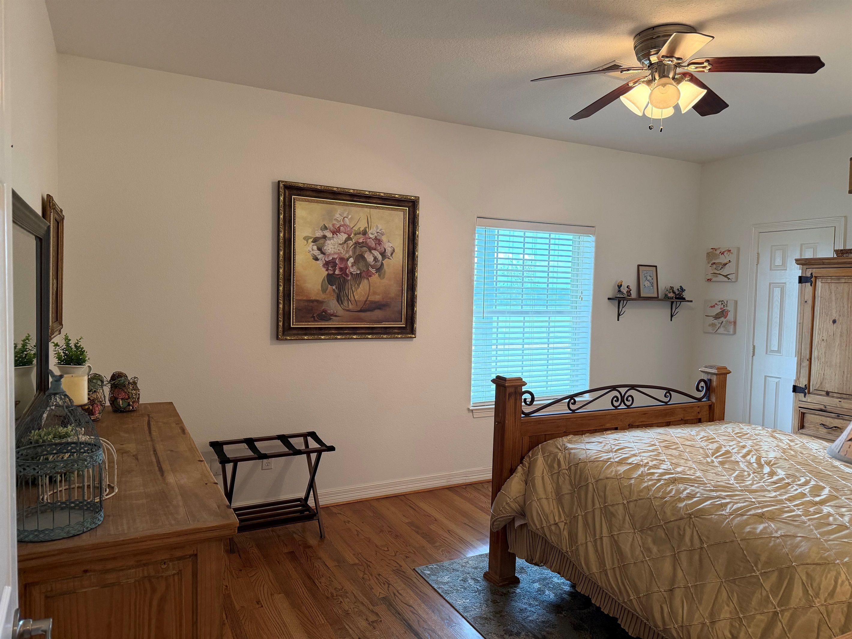 7 bedrooms, desk, iron/ironing board, free WiFi