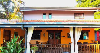 Stylish & Cozy Private Rooms in Tropical Paradise