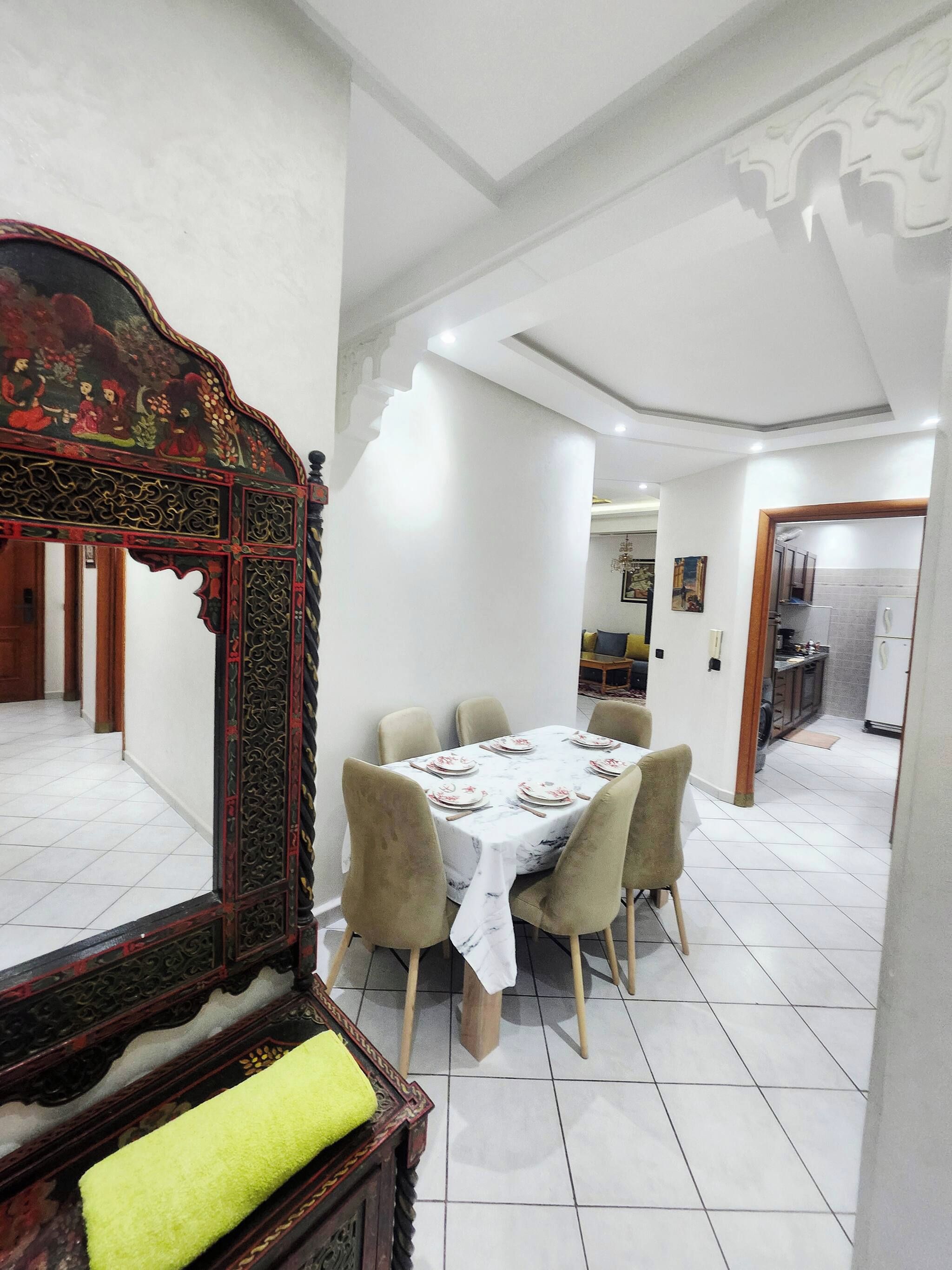Appartement, 2 chambres | Salle à manger