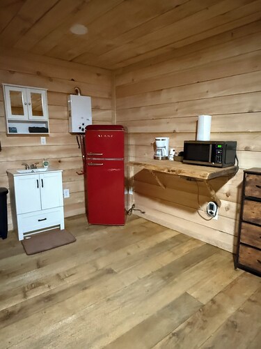 Fabulous cabin in Cordova perfect for your getaway!!!