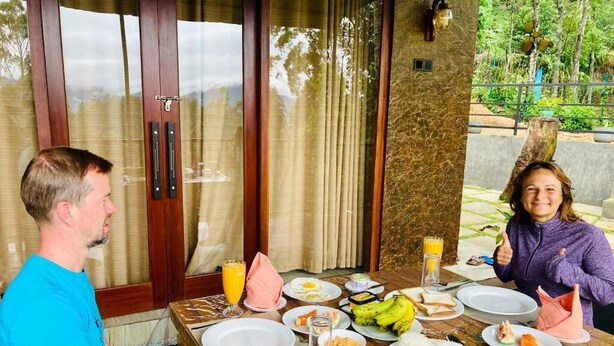 Phòng đôi Cao cấp, ban công, quang cảnh núi | Khu ẩm thực ngoài trời